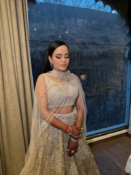 A closer look at this sangeet glam. I used cool-toned shimmers on the eyes and kept the skin luminous to create a sophisticated and modern bridal look.