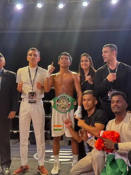 A proud moment for the team and the new champion.