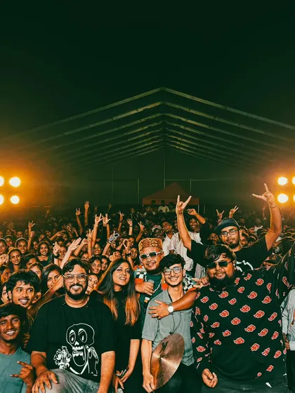 The whole crew and the whole crowd. This is what it's all about: a family of music lovers coming together for one epic night.