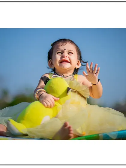 Capturing the real and sometimes fussy moments is part of the story. These authentic emotions make for memorable pictures too.