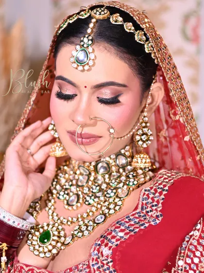 I am so proud of my students' work. This stunning bridal look was created by one of my students during our 7-day course. This is proof that with the right guidance and hands-on practice, you can create magic.