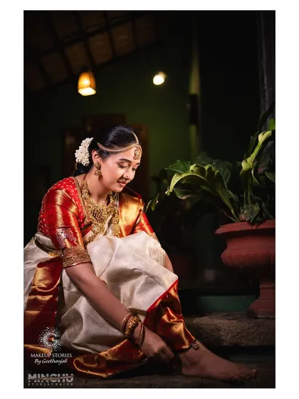 The beauty is in the details. Priyanka adjusts her toe rings, and her simple, elegant makeup ensures she looks graceful and poised in every single moment, captured or uncaptured.
