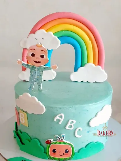 A very cute Cocomelon cake for a first birthday. The client wanted a strictly no-fondant cake, so I created this design with just a few fondant accents on top, keeping the cake itself delicious and easy to eat.