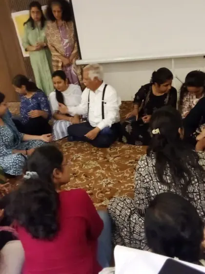 This image captures the essence of a practical Nadi Parikshan training session led by the esteemed Dr. Tayde. Our doctors gather to refine their skills, learning directly from a master to better understand the subtle stories the pulse tells about a patient's health.