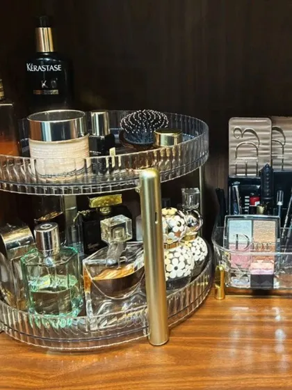 A roundup of some of my favorite easy storage solutions. This includes versatile storage cubes, jewelry organizers, shoe slots, makeup organizers, and mason jars for spices.