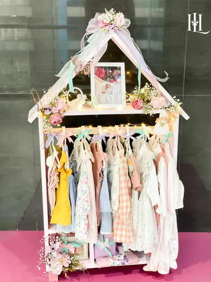 The full view of the 'Home of Love' hamper, a truly grand and imaginative gift for a new baby girl. It's not just a hamper; it's a beautiful piece of decor for the nursery.