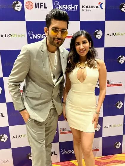 A candid shot with Parul Gulati backstage at the Global Youth Economic Summit. These behind-the-scenes moments are key to building the on-stage chemistry that the audience loves.