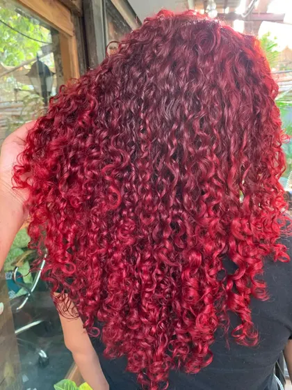 A final look at these stunning fiesty red curls. The color is so bold and beautiful. (No filter)