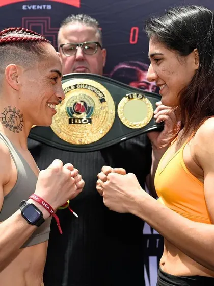 The face-off between India's Chandni Mehra and New Zealand's Mea Motu for the world title.