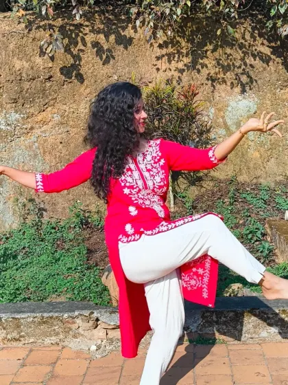 Practicing classical dance has been on hold for a while, but this trip to Coorg helped me reconnect with my roots. A semi-classical pose in a beautiful outdoor setting.