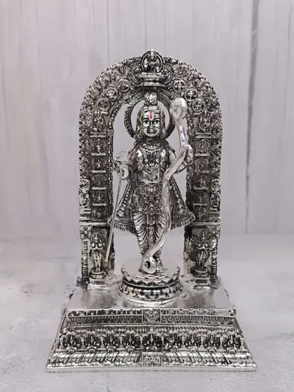 Ayodhya ke Ram Lalla se inspired, yeh murti humne pure German silver mein banayi hai. Iska design naye Ram Mandir ki bhavna ko aapke ghar tak laata hai.