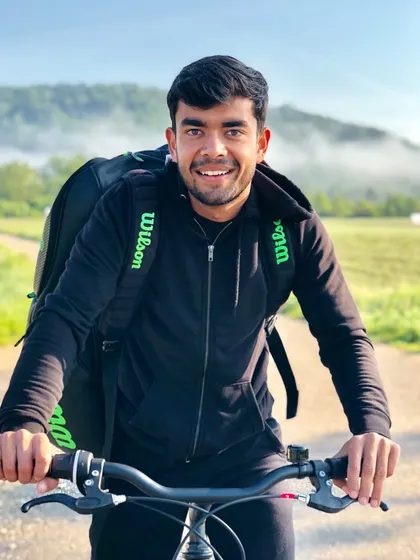 A throwback to my time grinding on the streets and courts of Germany. Sometimes all you need is a bike, a bag, and a dream.