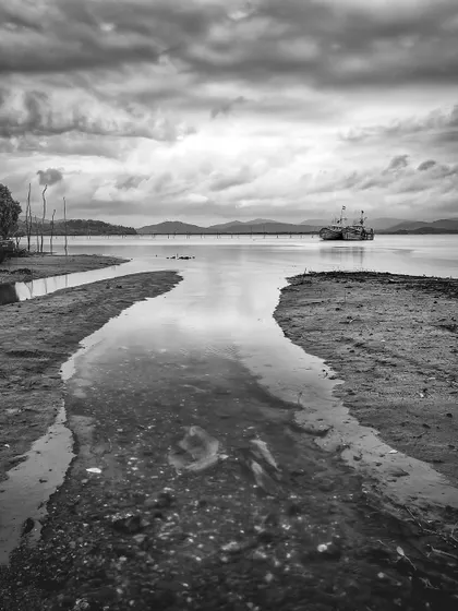 A black and white shot from my 2012 trip to Gokarna. Back then, the vibe was different, and you could truly find solitude by the ocean.