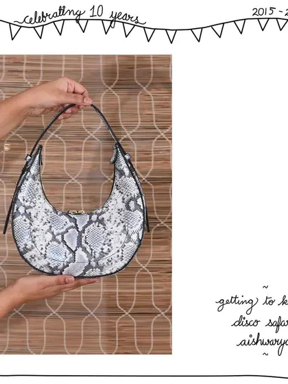 A full view of the Disco Safari Aishwarya, a bold and glamorous take on this elegant shoulder bag.
