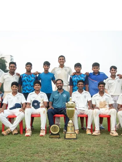 Our player Advait Bhat with his team, celebrating his 'Best Bowler' award at the U-16 Payyade Trophy. He took 15 wickets in just 3 matches in a batter-dominated tournament.