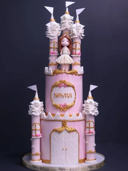 First birthdays are so special, and I love baking something that puts your dreams into words. This pink princess castle cake was a joy to create for little Nayra's celebration.