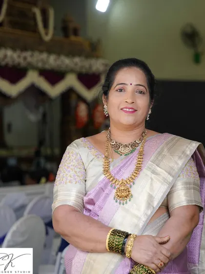 I firmly believe that beauty is for every age. For this lovely client, I used techniques to create a graceful and elegant look for mature skin, ensuring she felt confident and beautiful at the family wedding.