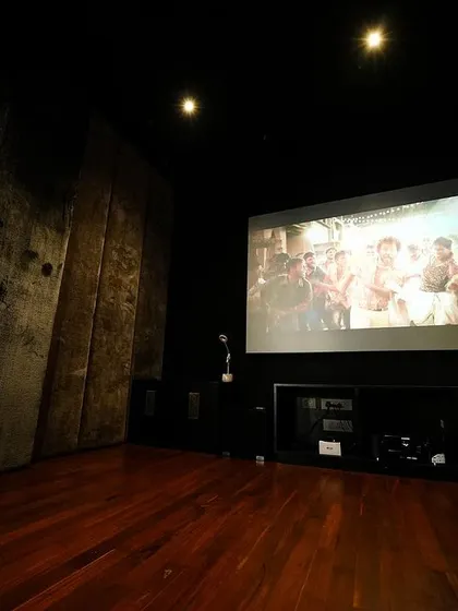 A duplicate of 245, this image again showcases the professional and clean installation of the screen and audio equipment.