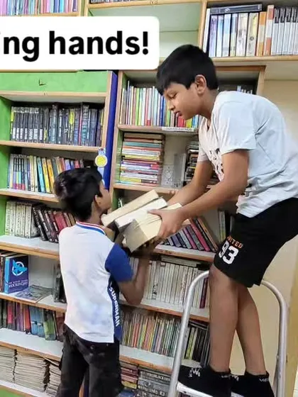 Little helping hands make our library feel like a true community! I absolutely love it when our young members volunteer to help organize the shelves, sharing their love for books in the most wonderful way.