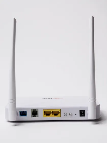 The back panel of our SY-GPON-1110-WDONT, showing its clean port layout. This Optical Network Terminal is designed for simplicity and performance, providing lightning-fast internet speeds for a seamless online experience.