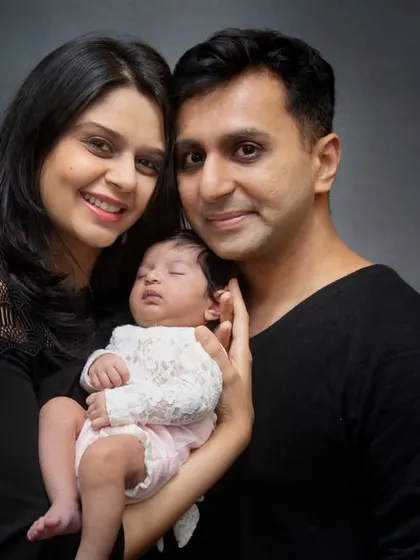 There is nothing more precious than a family's first portrait with their newborn. In my studio, I create a calm and gentle environment to capture that tender, loving bond in a timeless style.