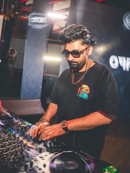 Locked in. Zoned out. A shot from my set at FLO where it's just me and the music.
