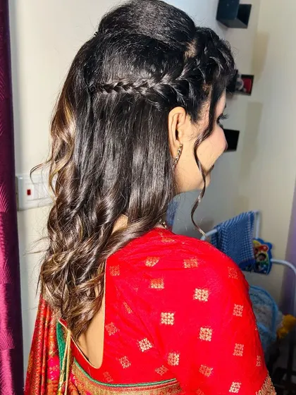 A final look at this beautiful and versatile party hairstyle.