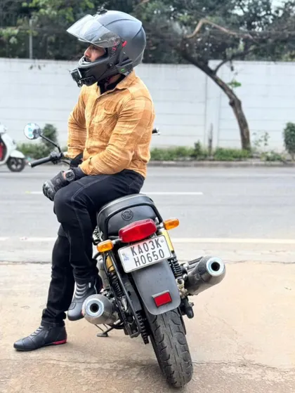 My Royal Enfield Interceptor 650. The number plate KA 650 is a nice coincidence for this 650cc machine.