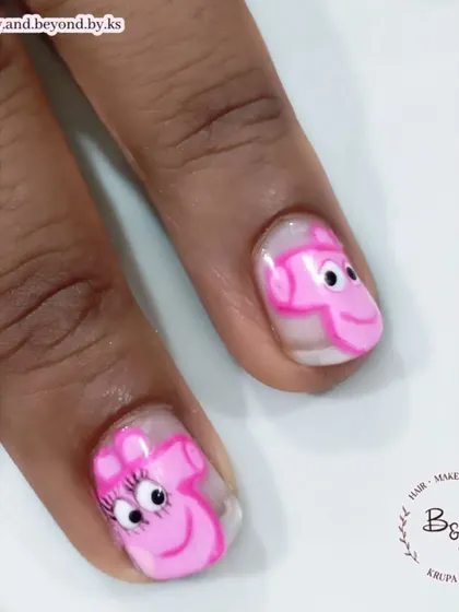 Another detailed look at the Peppa Pig character, showcasing the fine lines and details that are all done by hand.