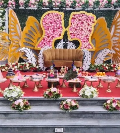 A closer, straight-on view of the beautiful butterfly-themed engagement stage.