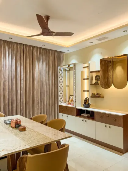 The dining area, with its automated ceiling and accent lights, can be instantly transformed from a bright family meal setting to a dim, intimate dinner atmosphere.