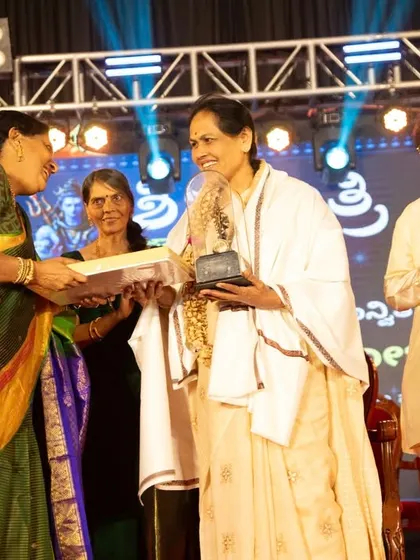 Another moment from the Shivaratri Utsava award ceremony. It is a privilege to be recognized alongside other stalwart artists and contributors to Bengaluru's cultural fabric.