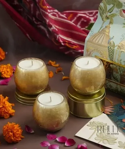 My scattered glass jar candle is new and cute. The golden hue of the glass makes the space extremely beautiful when the candle is lit.