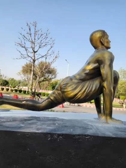This life-size yoga statue depicts the 'Ashwa Sanchalanasana' (Equestrian Pose), showcasing the dynamic flow and muscular detail we sculpt into each figure.