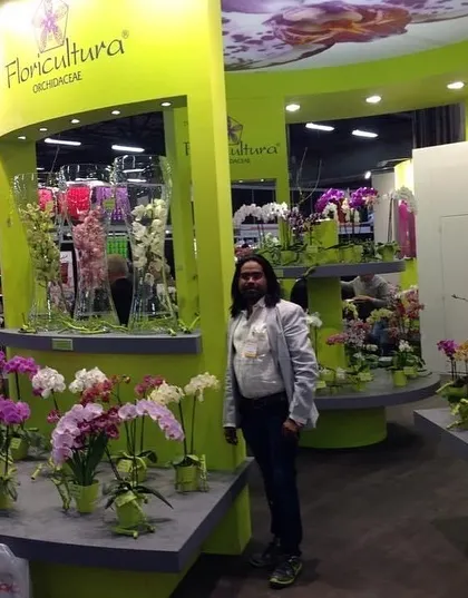 Exploring the Floricultura orchid display. The sheer variety and stunning colors of the orchids available on the international market are breathtaking.