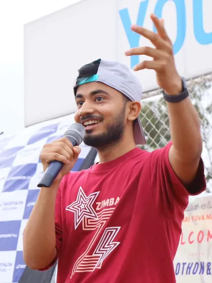 A happy moment on the mic at the Decathlon Cyclothon. Hosting and engaging with the crowd is one of the best parts of our job.