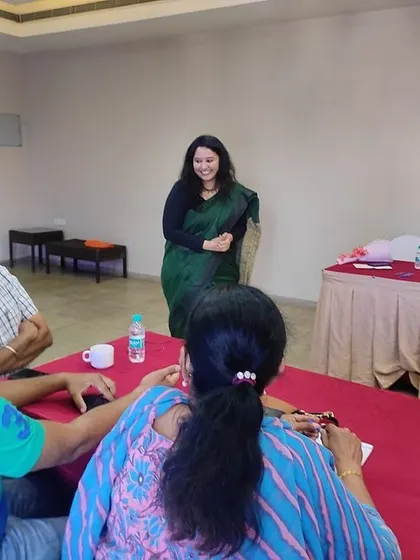 I believe in creating a relaxed and approachable atmosphere in my workshops. This helps foster genuine connection and makes the learning process more effective and enjoyable.