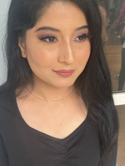 Another angle of this pretty pink look. Practice helps me understand how different colors and techniques work on various skin tones and eye shapes.