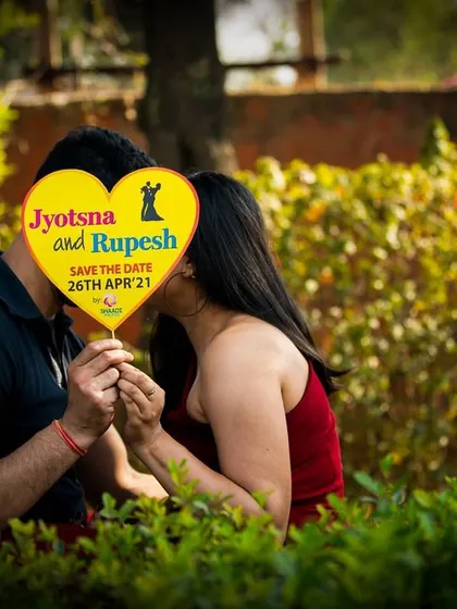 A duplicate of the previous "Save the Date" shot, emphasizing this popular and charming concept for pre-wedding announcements.
