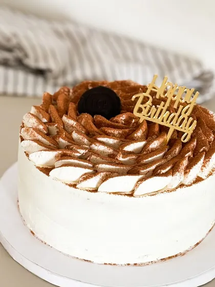 For the coffee lovers, our Tiramisu Cake is a dream come true. It's rich, creamy, and soaked in Blue Tokai espresso coffee. Best of all, it's completely alcohol-free and can be made gluten-free.