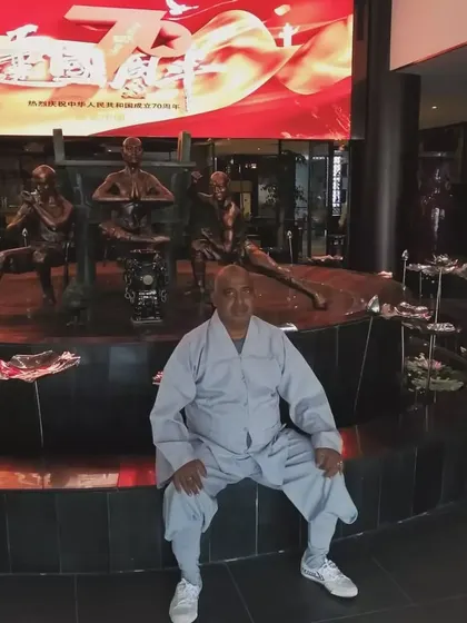 During my travels in the Songshan mountains, I took a moment to rest among statues depicting Shaolin forms. It is a constant immersion in the art and its history.