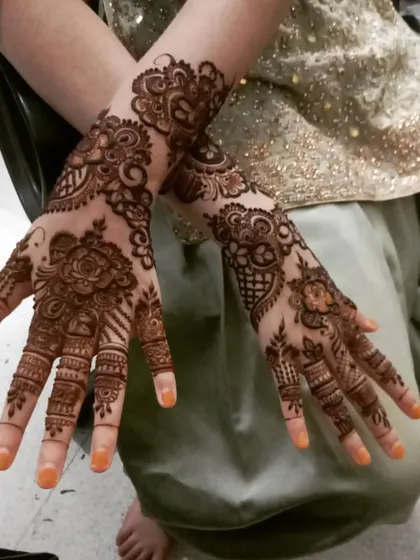 A beautiful design for a special occasion. The mix of floral and geometric patterns creates a rich and detailed look.