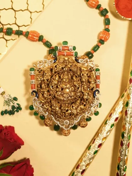 A perfect blend of tradition and elegance. This celestial temple jewellery necklace is a statement of faith and heritage, crafted with incredible detail.