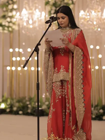 A close-up of the bride during her speech, a moment of pure emotion and love.