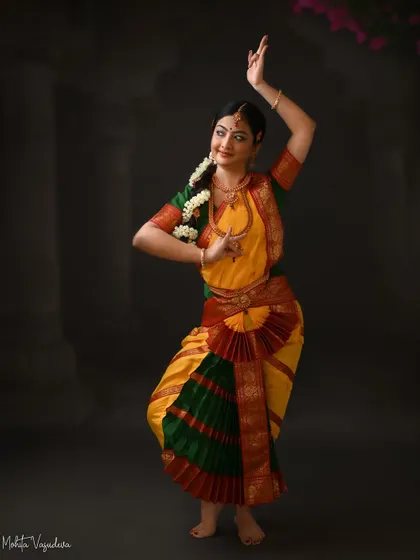 An actor's portfolio is a story of range. In this single session, we moved from the powerful grace of classical dance to other versatile looks. I love collaborating with artists to create a dynamic portfolio that helps casting directors see their potential.