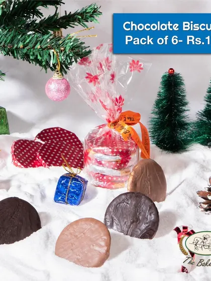 A gift-wrapped pack of our chocolate biscuits. These treats are a simple yet satisfying addition to any Christmas hamper or as a standalone gift.