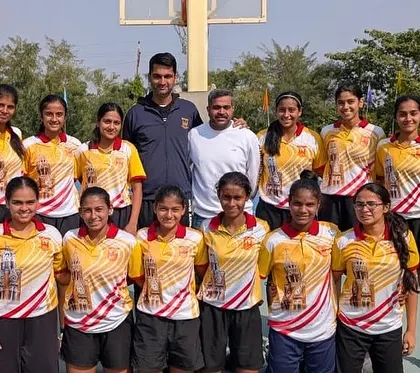 Another team photo of the Mumbai University squad, showcasing the talent our head coach had the privilege of leading.
