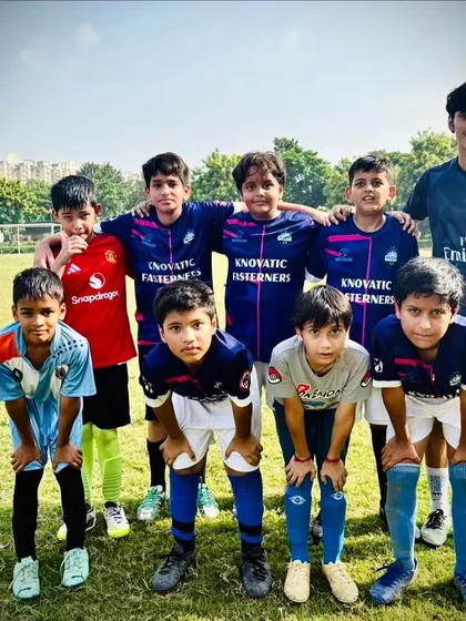 No rest days for the Young Wolves. Early morning training session with one of our coaches.
