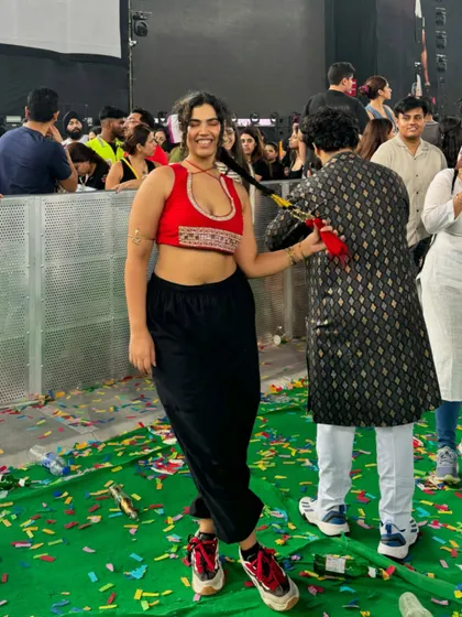 The full look in action. This outfit was perfect for dancing the night away. I help you create looks that are not just beautiful but also practical for the event you’re attending.