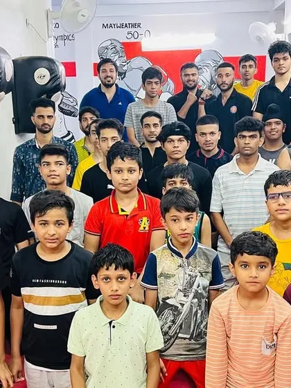 Another shot of our diverse group of students, all united by their love for boxing.